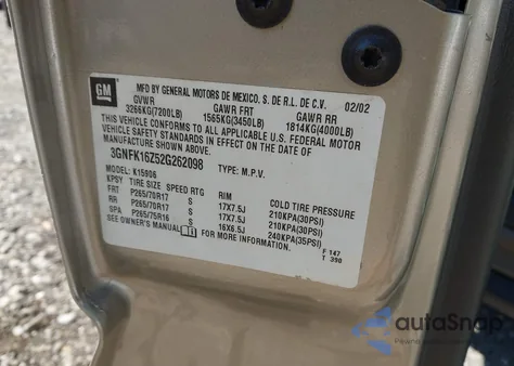 2002 Chevrolet Suburban 1500 Z71 из США, поврежденный, VIN 3GNFK16Z52G262098